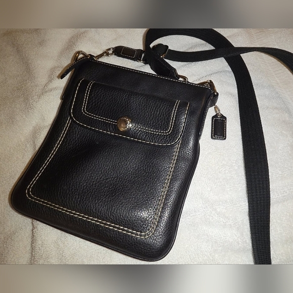 Vintage Black Leather Crossbody Bag - Silver Hardware - Good Condition - Picture 2 of 4